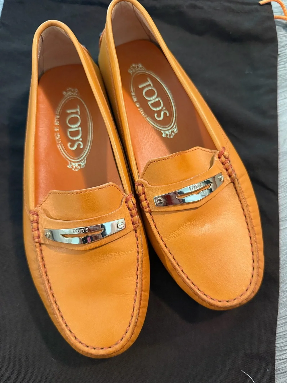 LNWB Tod's Orange Leather Driving Loafers